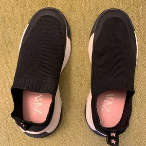 ZARA Big Girls Sneaker Shoe Size 35 Worn twice. Great condition!